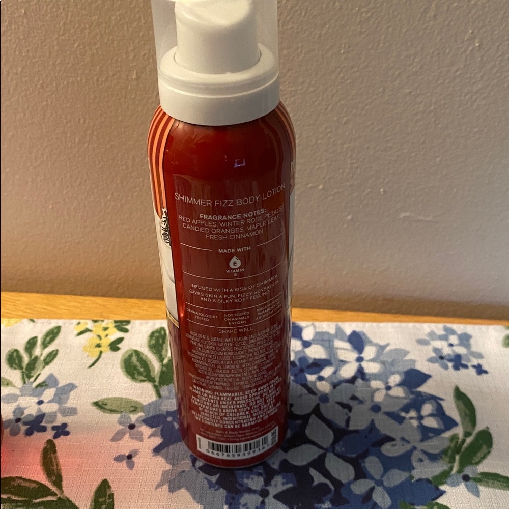 BBW Twisted Peppermint Shower Gel & Winter Candy Apple Shimmer Fizz Body Lotion - Picture 3 of 4